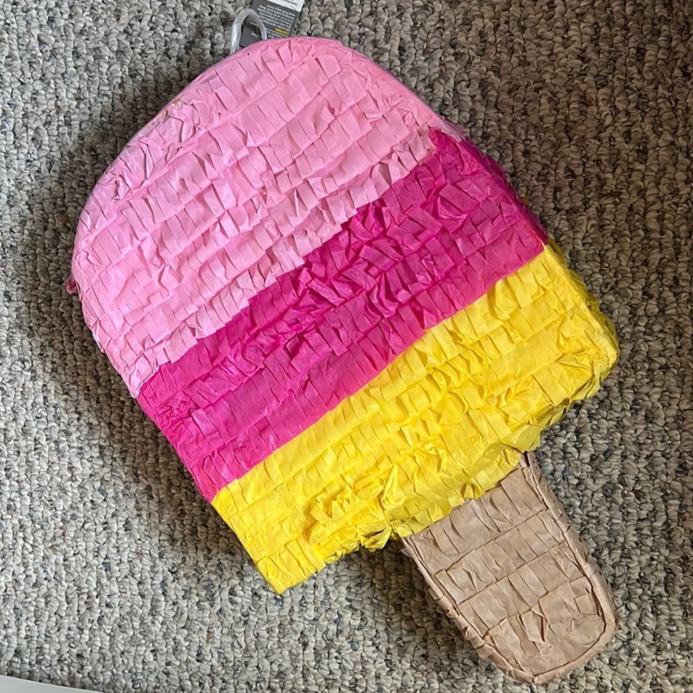 NWT piñata popsicle theme is great for a party!